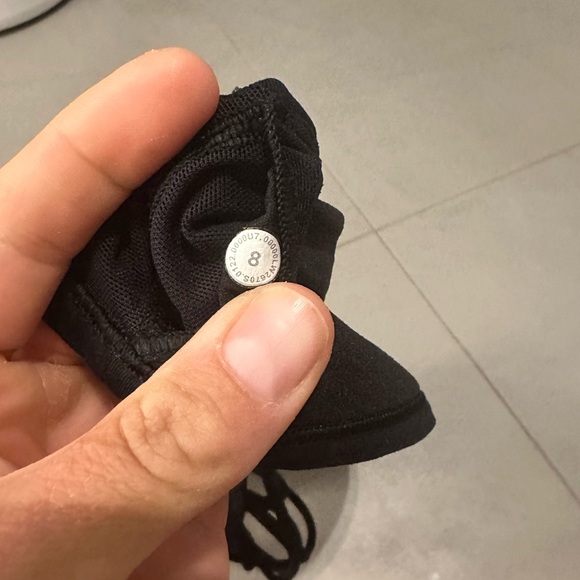 lululemon free to be wild bra black size 8 and 10 - Picture 3 of 5